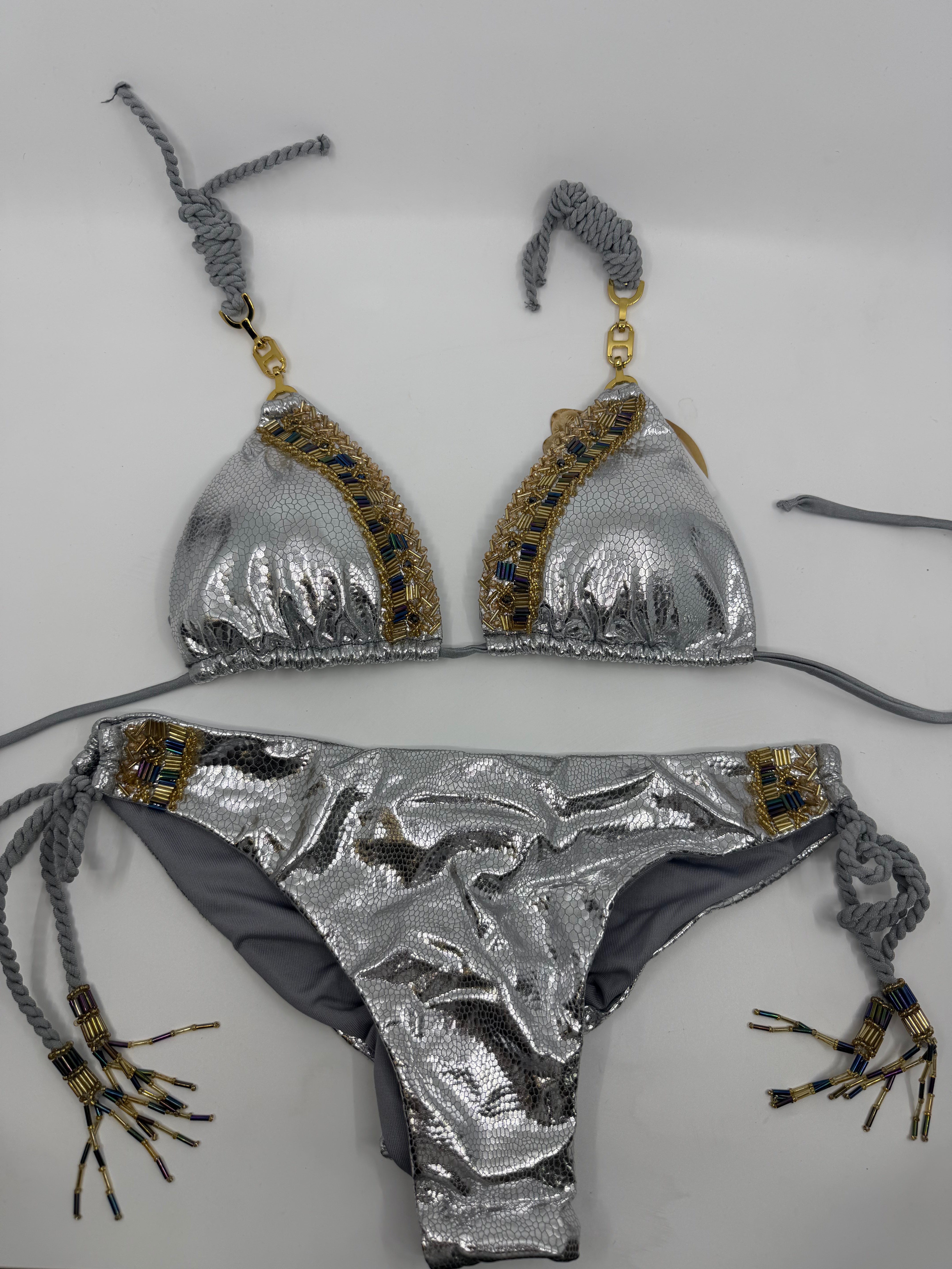 Zilveren bikini set van Saman Swimwear, topje en broekje - foto 1