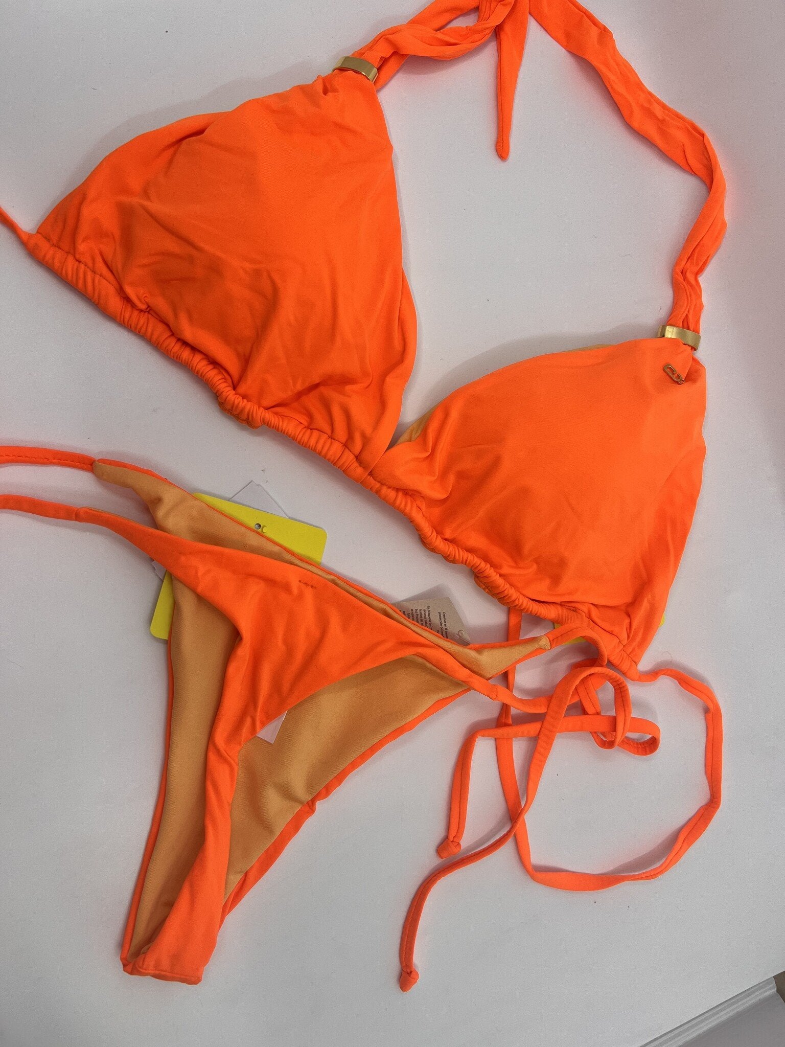 oranje-string-bikini-set-top-broekje-garotas.jpg